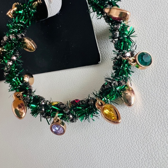Torrid Holiday Wreath Lights Hoop Earrings NWT Christmas - Picture 4 of 6